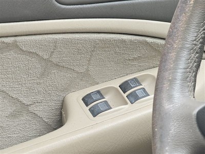 Honda Civic 2003 sürücü cam açma düğmesi