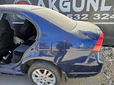 Honda Civic sol arka çamurluk mavi